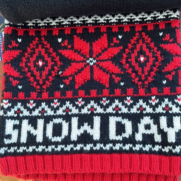 COLD WEATHER RALPH LAUREN POLO SCARF 🧣 IN RED AND WHITE AND BLACK NEW WITH TAGS - Picture 2 of 5